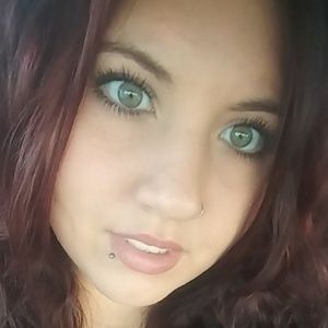 Meet your Posher, Alicia